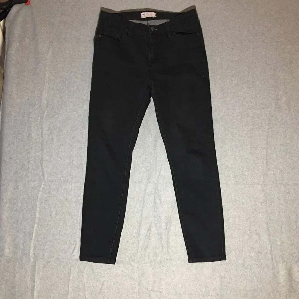 Womens Free People Jeans Size 27 Black Denim Stretchy Skinny Dark Cute